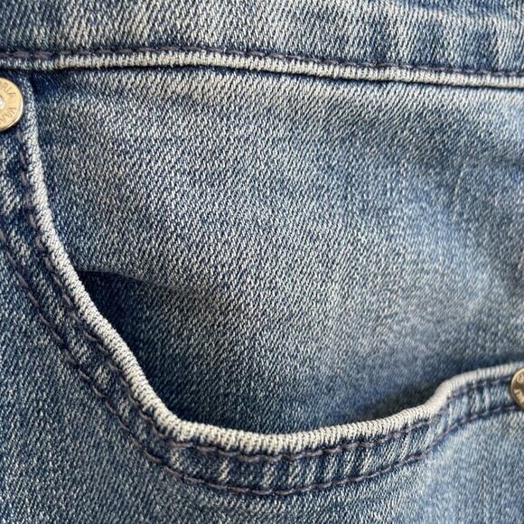 Gloria Vanderbilt Amanda Straight Leg, Stretch, Jeans Medium Wash/Rinse, Size 14 - Picture 3 of 16